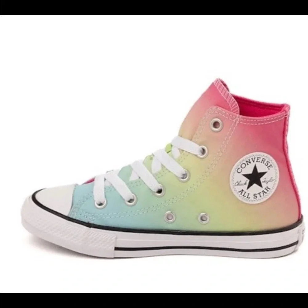 Converse Size 7 Chuck Taylor All Star HI TOP Rainbow Shoes